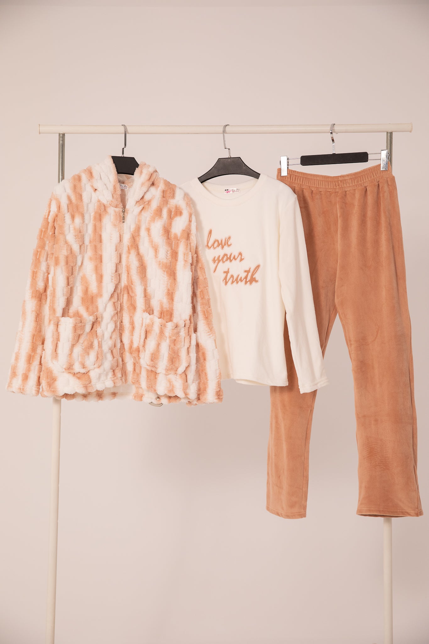 Velvet Pajama 3 pc 9076