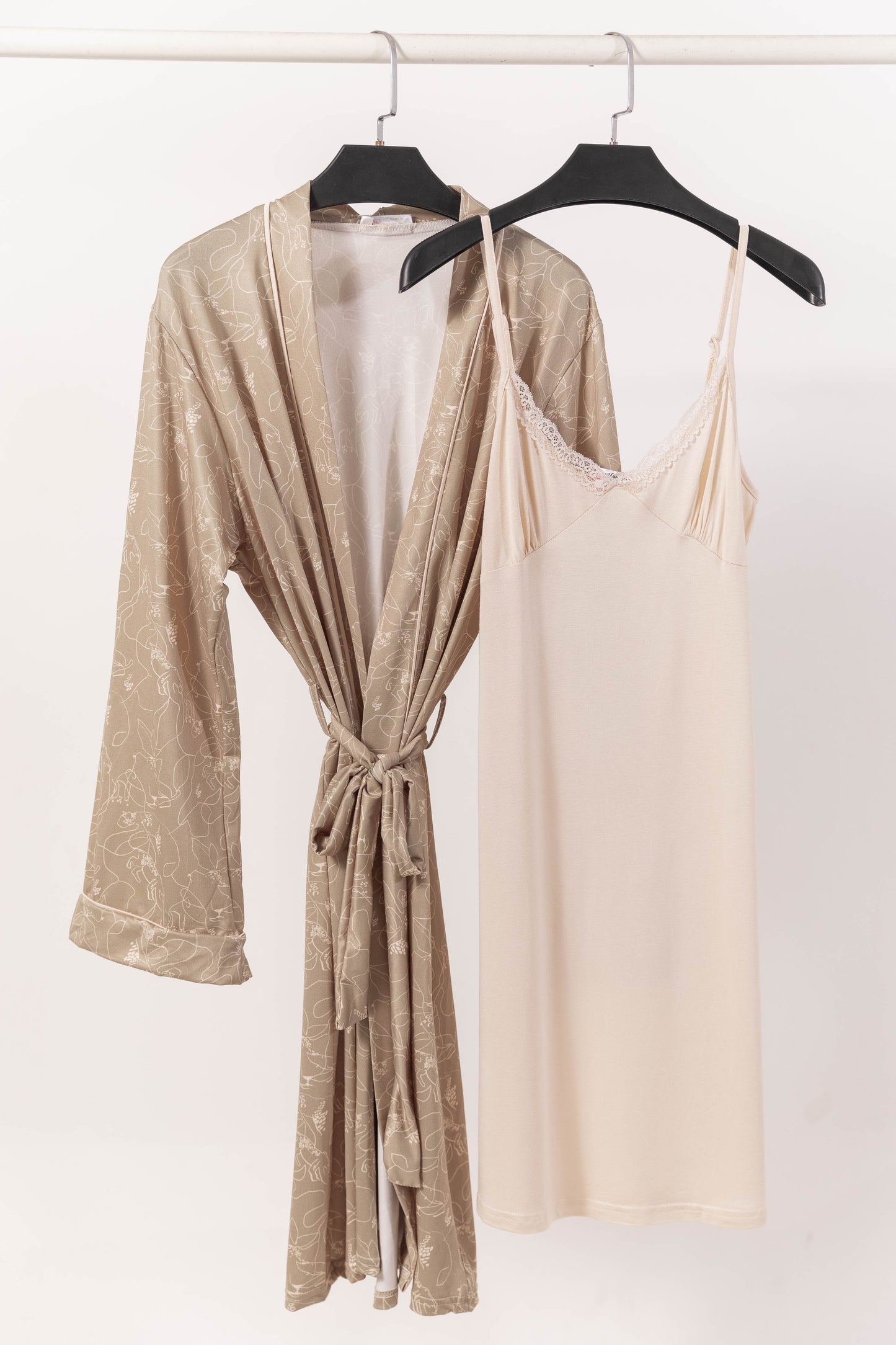 NIGHT SHIRT & ROBE 8067