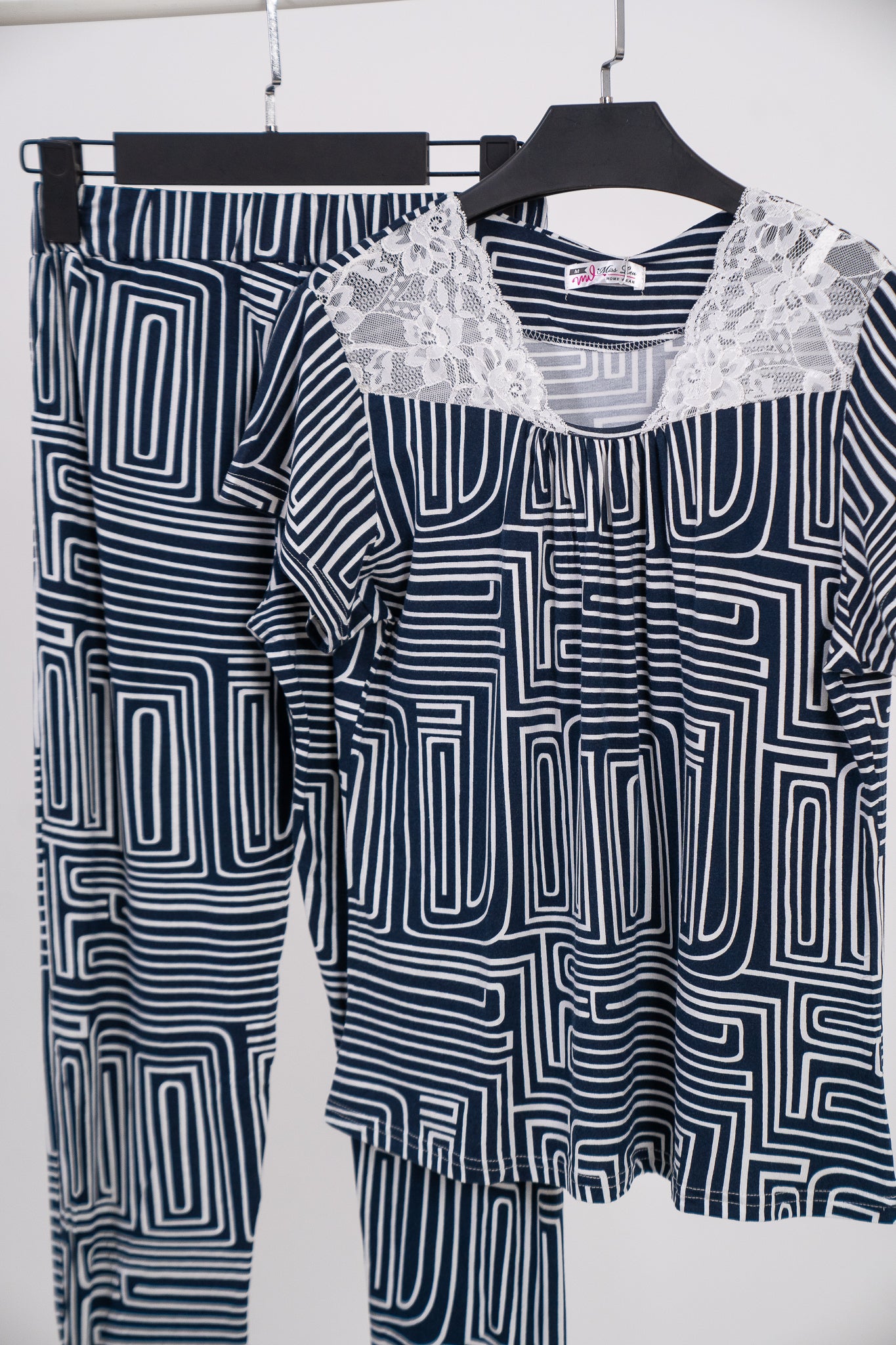 Pajama Stripped 8090