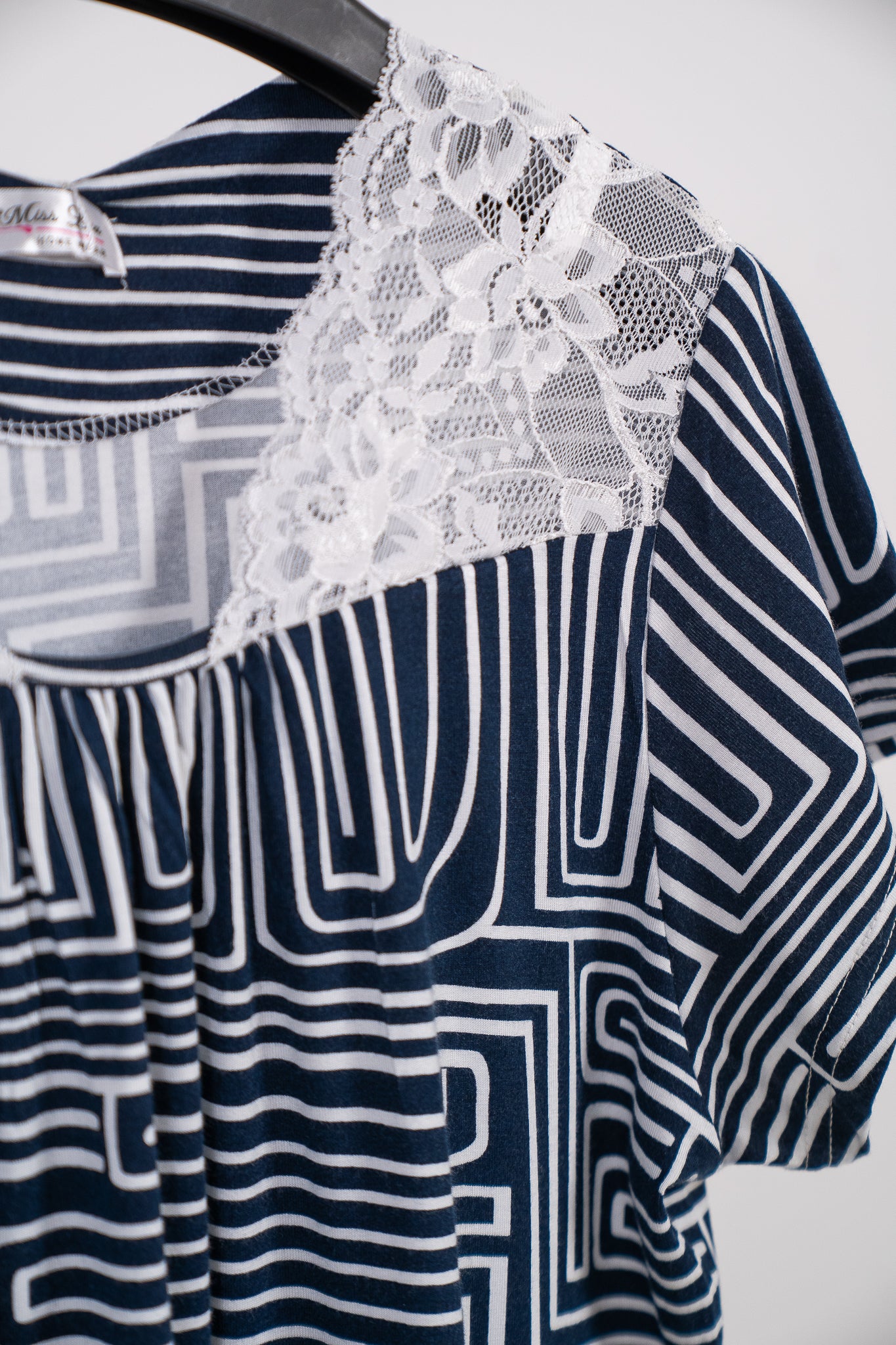 Pajama Stripped 8090