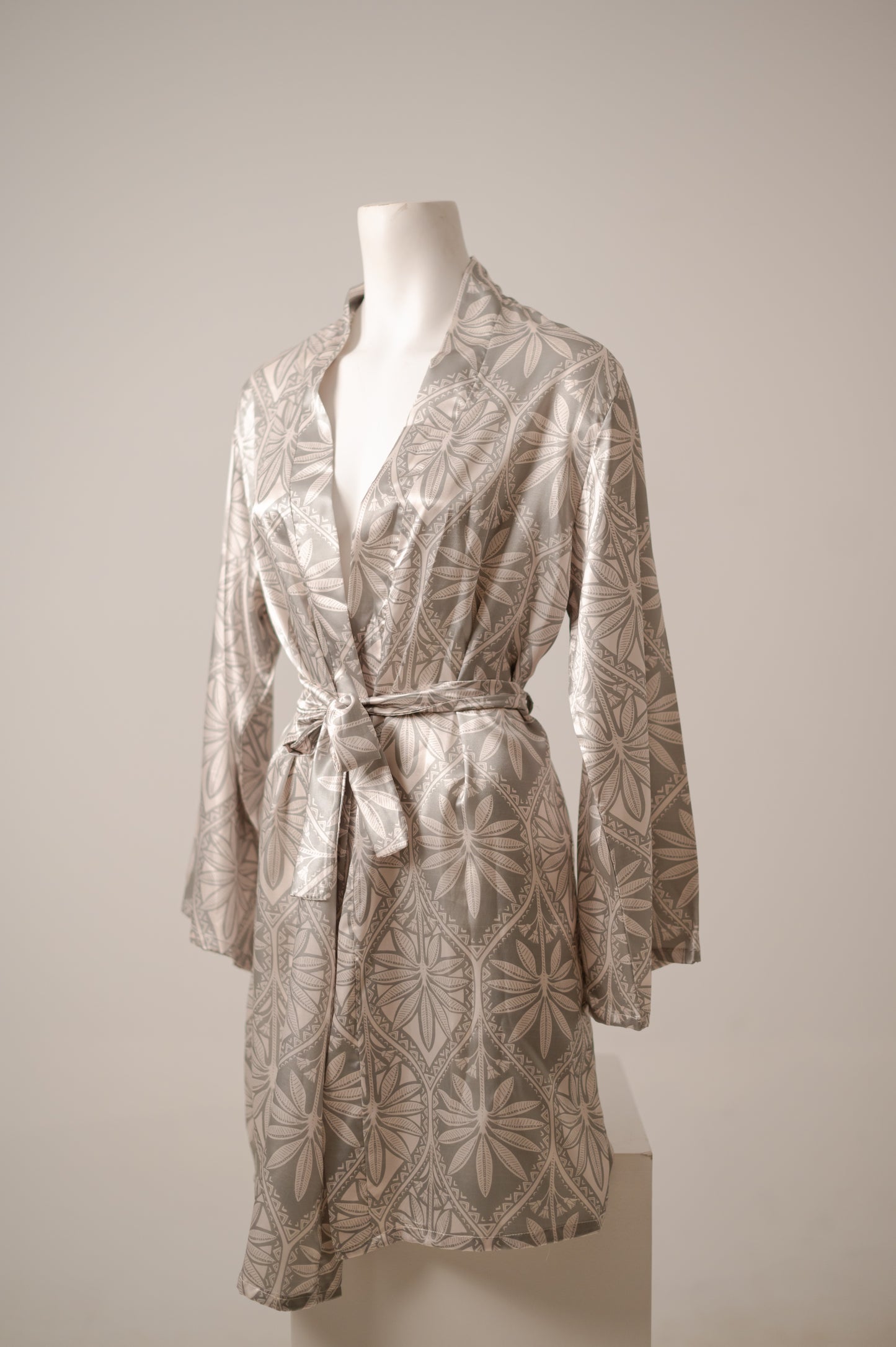 Short Satin Robe 7966