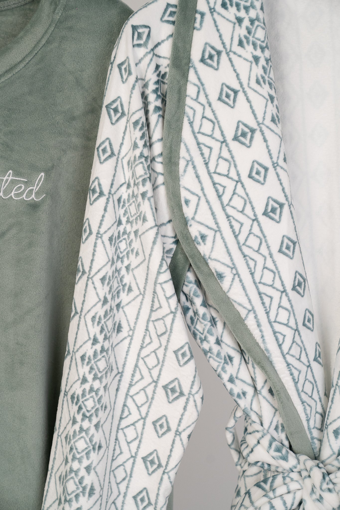 Pajama Velvet 3PC 9188