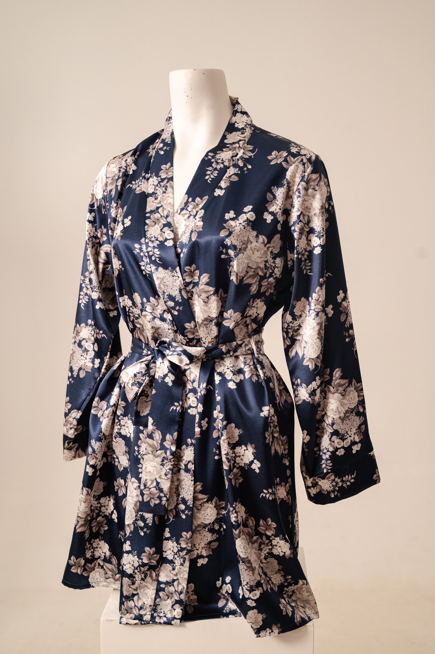 Short Satin Robe 7031