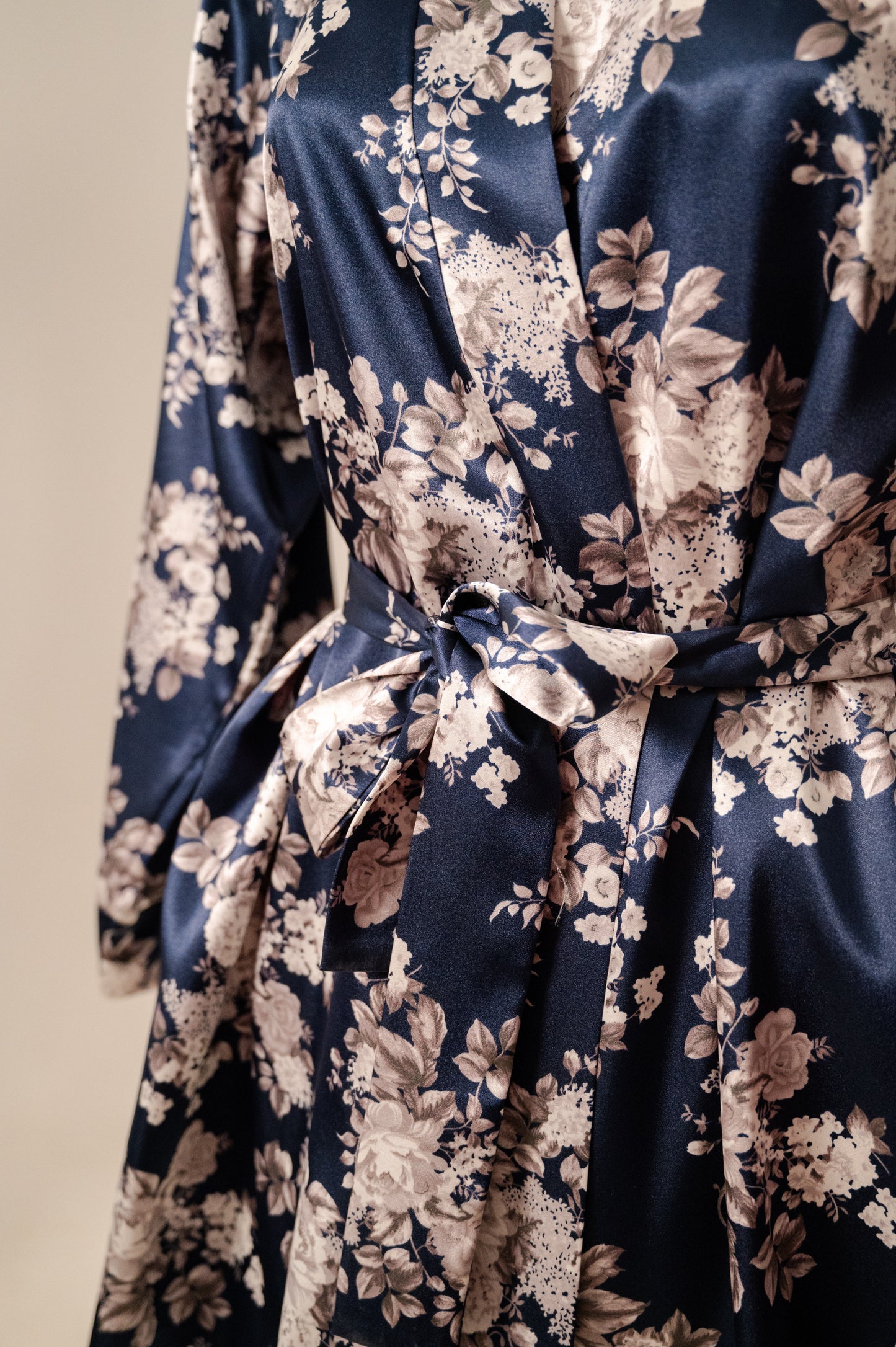 Short Satin Robe 7031
