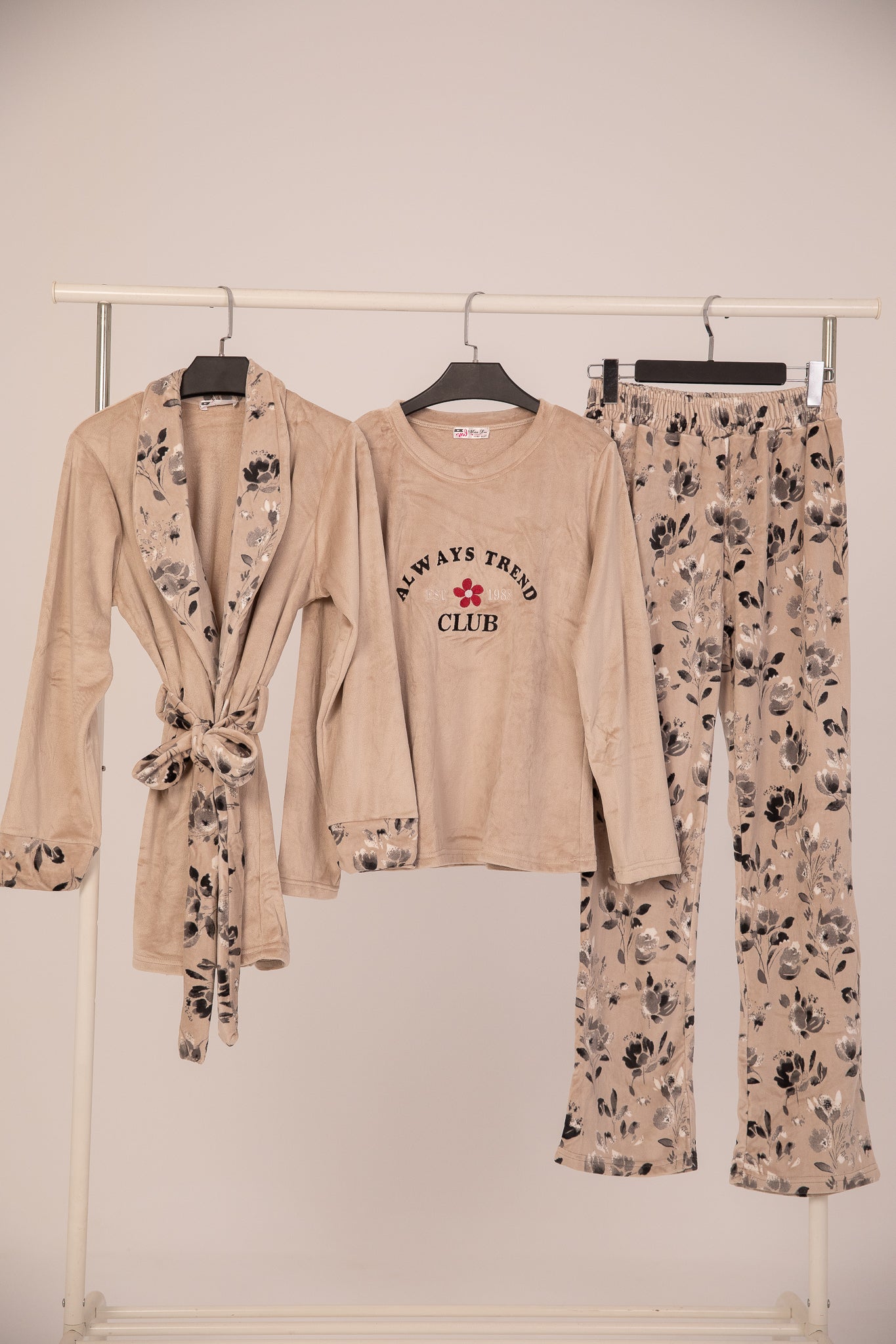 Pajama Velvet 3 PC 9020