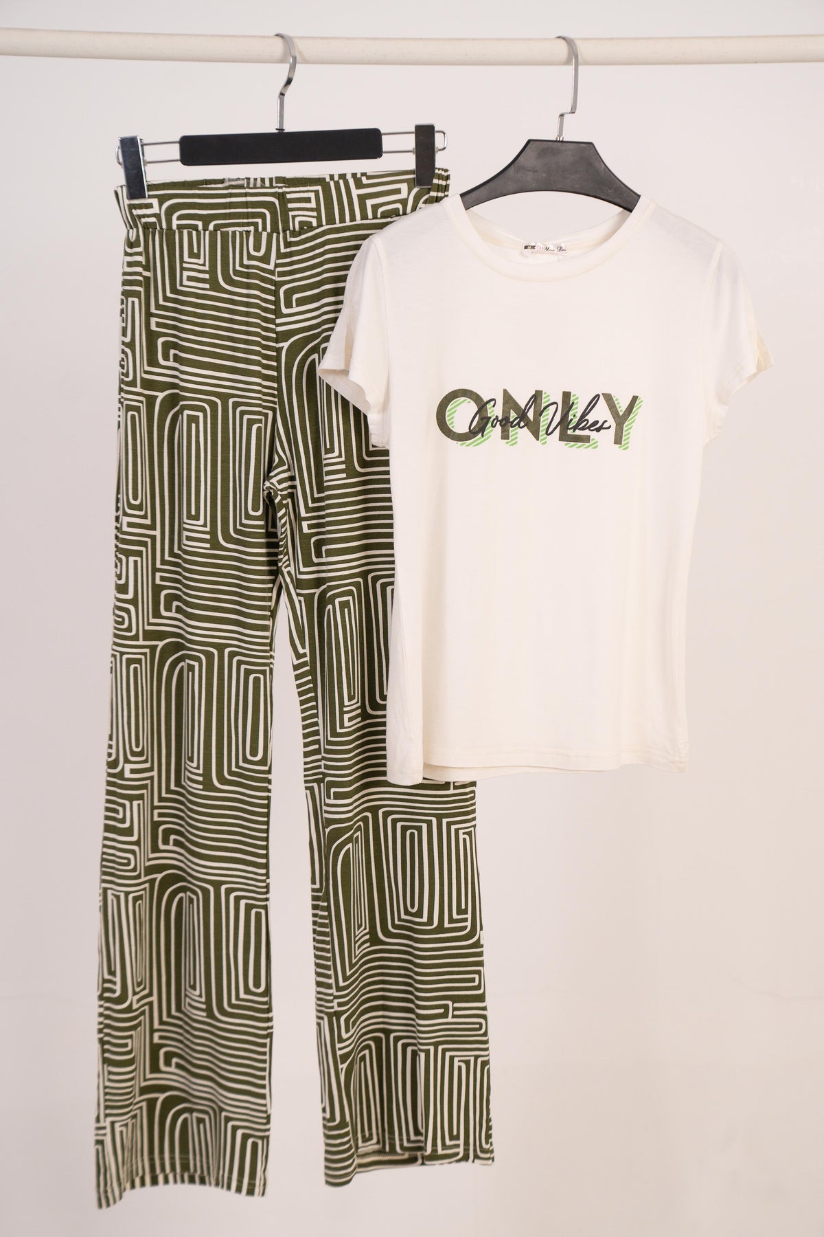 PAJAMA & PANTS 8112